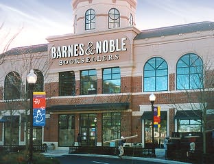 Clarendon Barnes and Noble is closing for renovation