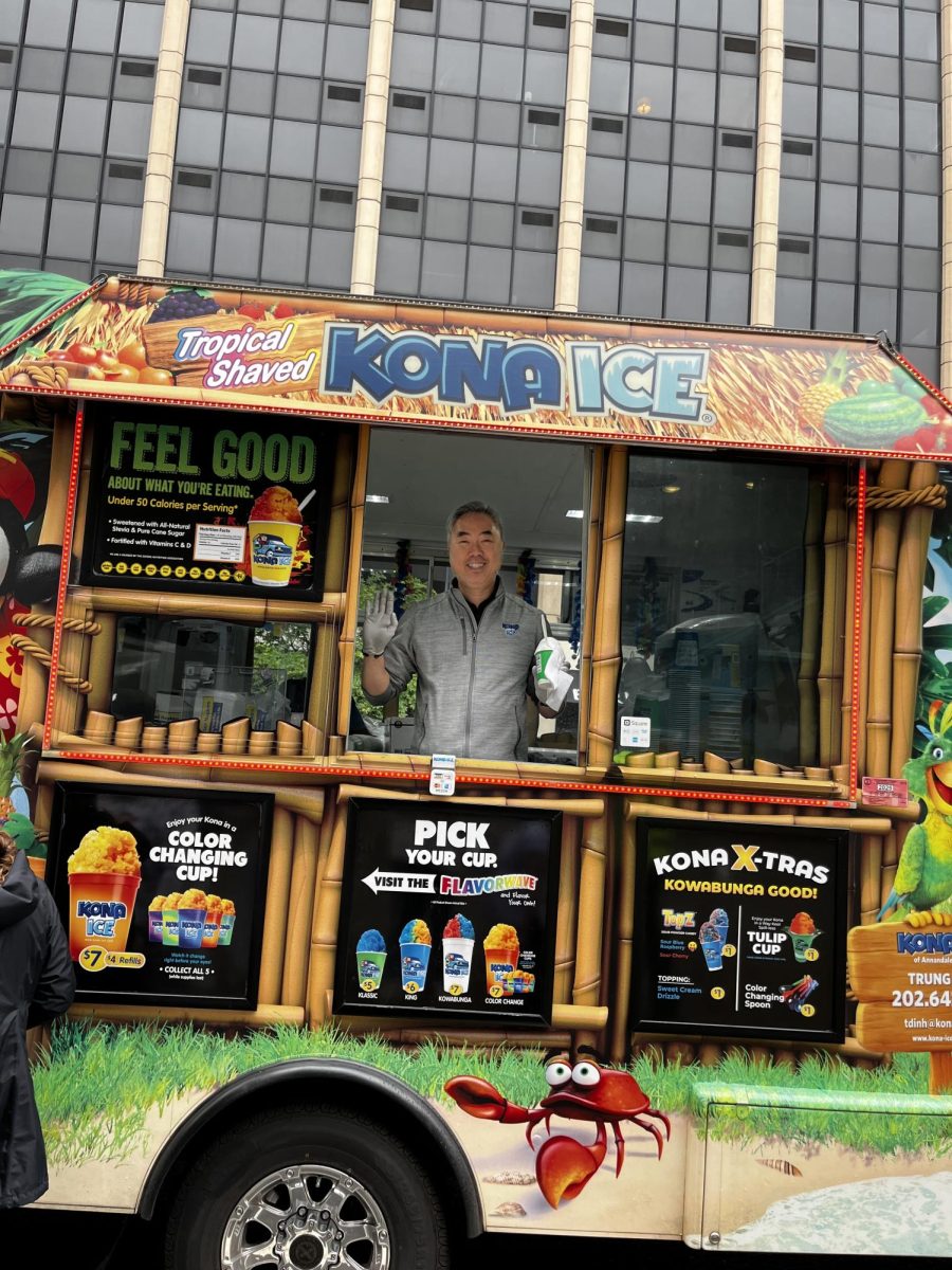 The Kona Ice truck treated HBW to special deals!