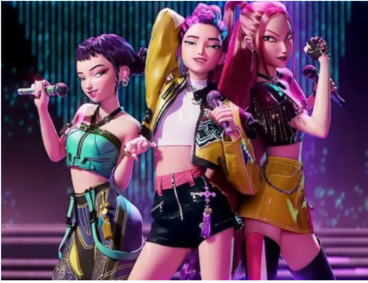 Zoey, Mira, Rumi performing. 